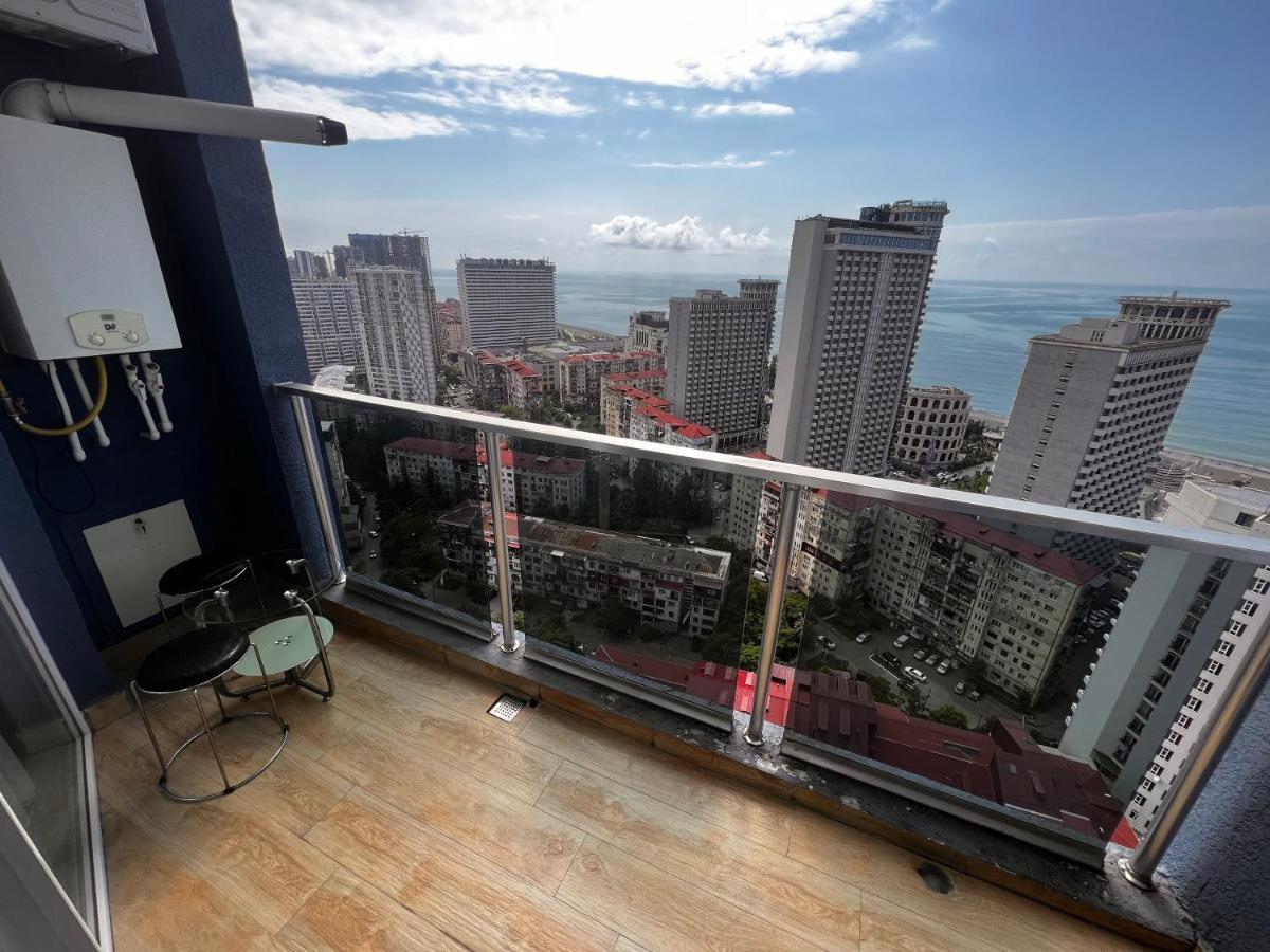 27 Floor Apartments Batumi Kültér fotó