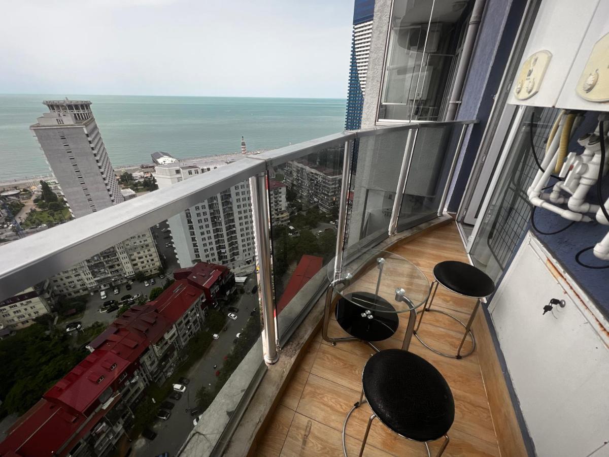 27 Floor Apartments Batumi Kültér fotó