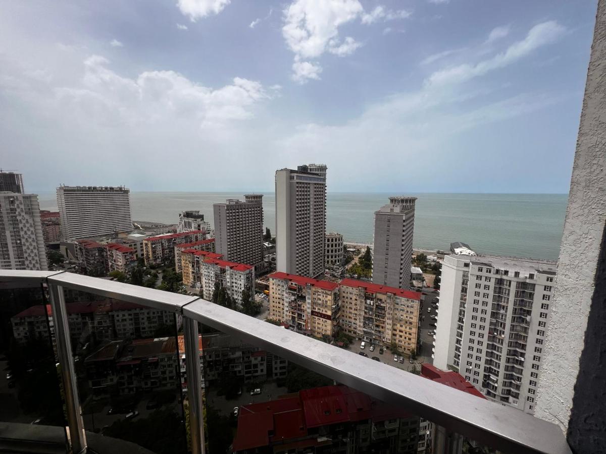 27 Floor Apartments Batumi Kültér fotó