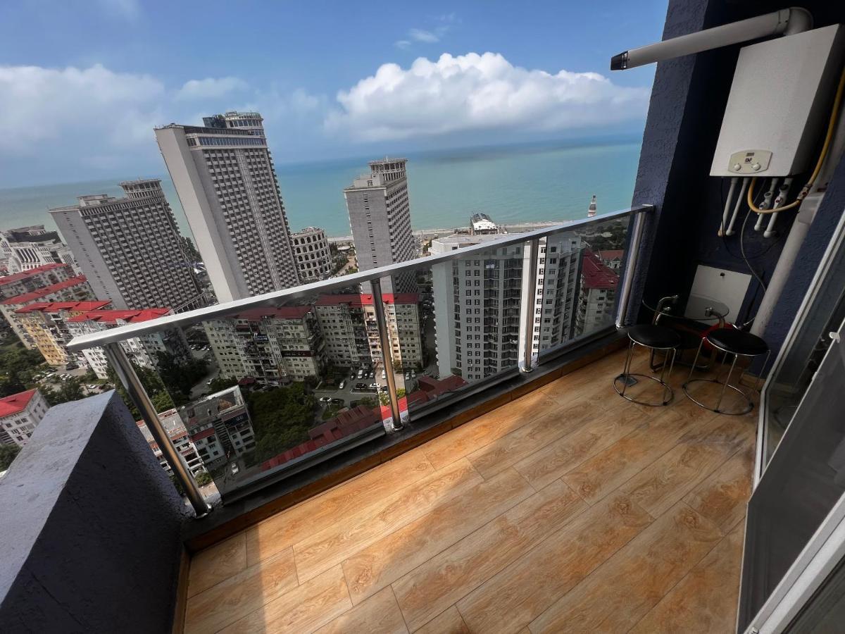 27 Floor Apartments Batumi Kültér fotó