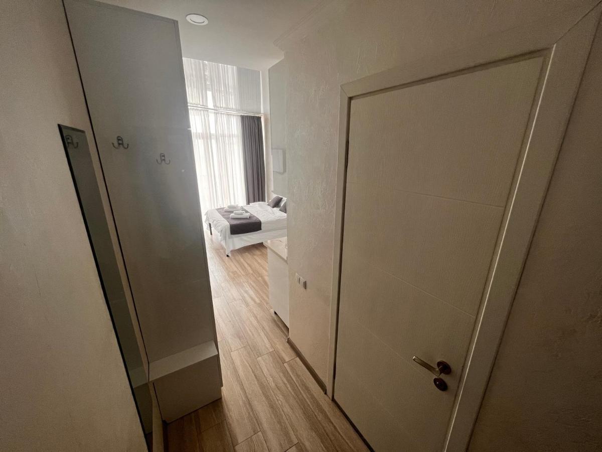 27 Floor Apartments Batumi Kültér fotó
